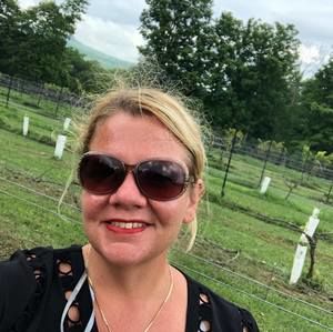 Meet your Posher, Leslie